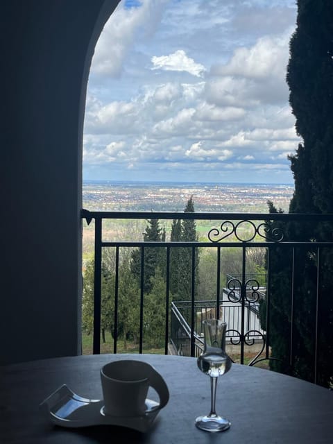 Day, Natural landscape, View (from property/room), Balcony/Terrace, City view
