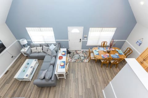 Living room, Photo of the whole room, Seating area