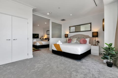 Bed, Living room, Bedroom