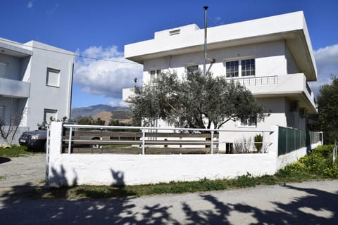 Property building, Natural landscape, Mountain view