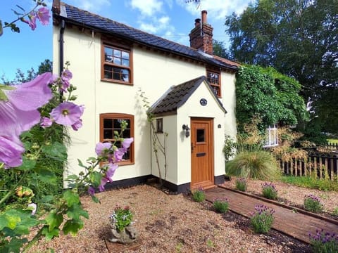 Property building, Spring, Garden