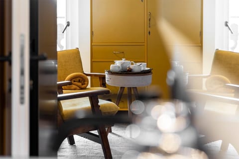 Living room, Photo of the whole room, Bedroom, furniture, minibar