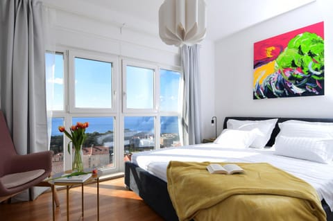 Bed, Bedroom, Sea view