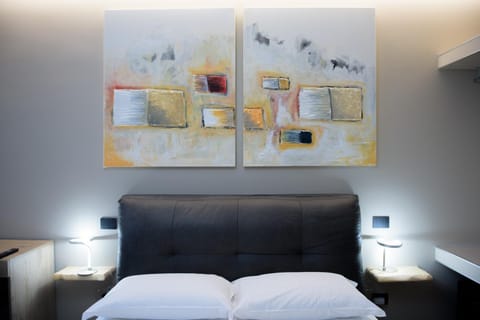 Room Don Alfonso Luxury Apartment in Parma