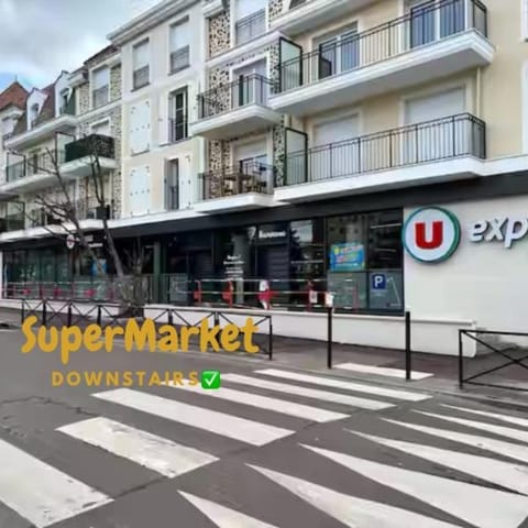 Property building, On-site shops, City view, Street view, Supermarket/grocery shop