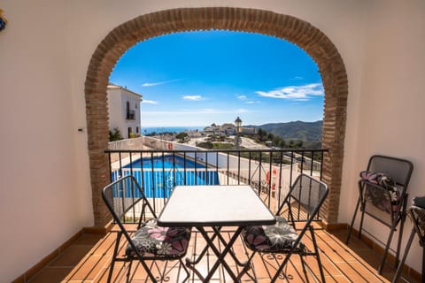 Balcony/Terrace, Swimming pool