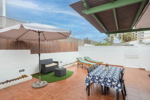 Patio, Balcony/Terrace, sunbed