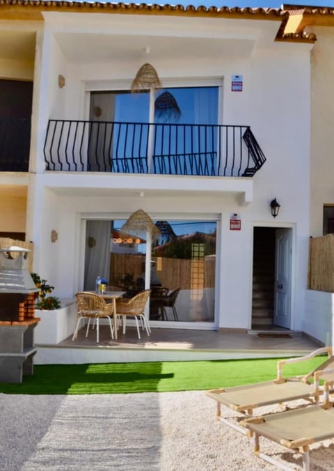 Property building, Patio