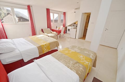 Old town central Apartment in Kotor
