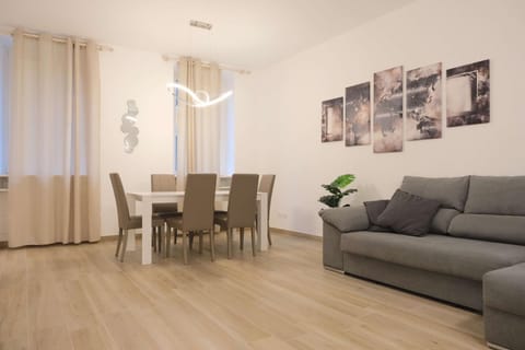 Communal lounge/ TV room, Living room, Dining area, Lunch
