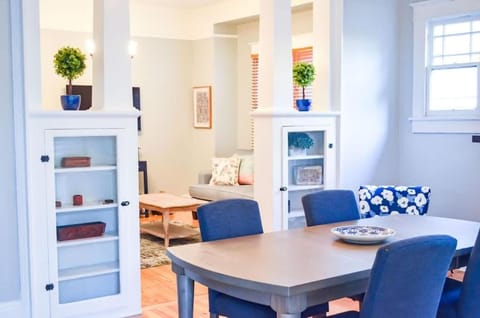 Modern & Centrally Located Stay at Calypso Dreams House in Mobile