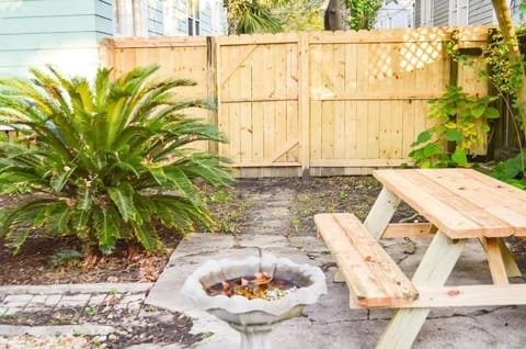 Modern & Centrally Located Stay at Calypso Dreams House in Mobile