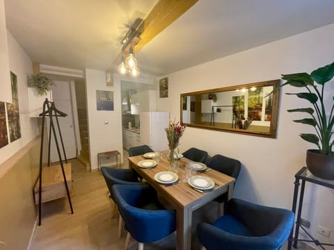 Maison hyper centre avec parking 7 mn à pied de la gare de Rouen Apartment in Rouen