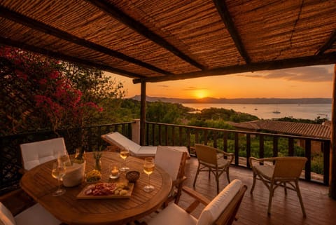 Natural landscape, Balcony/Terrace, Dining area, Sea view, Sunset