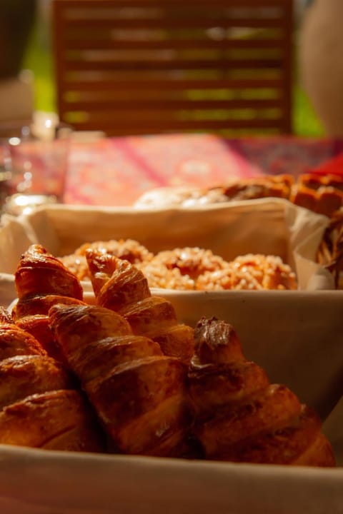 Food and drinks, Food, Breakfast, Continental breakfast