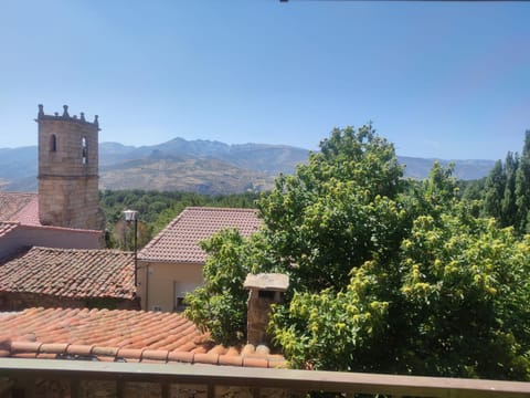Nearby landmark, Spring, Natural landscape, Garden, Balcony/Terrace, Mountain view