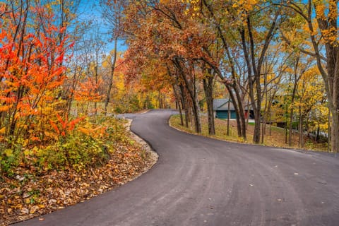 Neighbourhood, Natural landscape