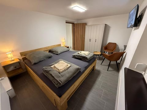 Bed, Bedroom, wardrobe