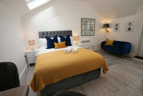 Bed, Living room, Bedroom
