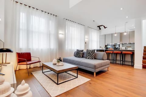 Kitchen or kitchenette, Living room, Seating area