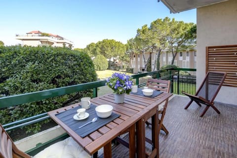 Virgo Suite Apartment Apartment in Desenzano del Garda