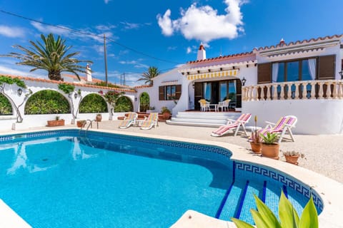 Property building, Pool view, Swimming pool, sunbed