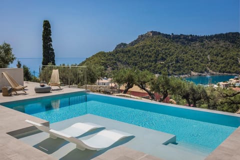 Nearby landmark, Day, Pool view, Swimming pool