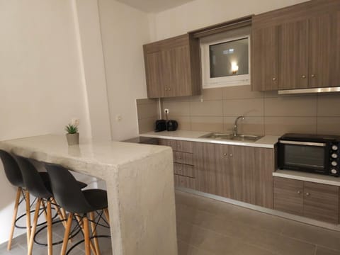 Litmus Apartment in Thera