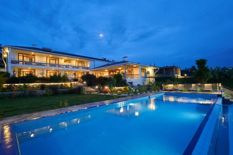 Property building, Night, Pool view, Swimming pool, Swimming pool