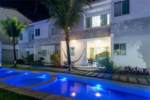 Property building, Facade/entrance, Garden, Garden view, Pool view, Swimming pool