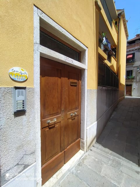 Casa Gialla Bed and Breakfast in Lido di Venezia