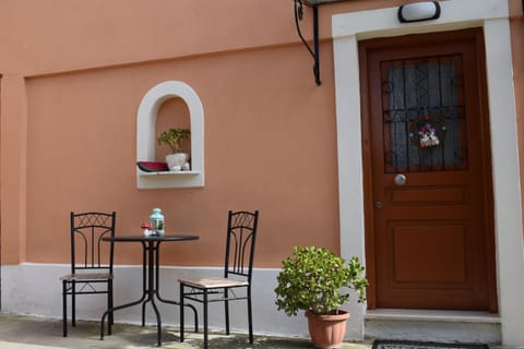 Property building, Balcony/Terrace