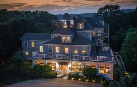 Property building, Night
