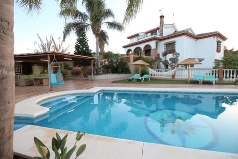 Property building, Pool view, Swimming pool, sunbed