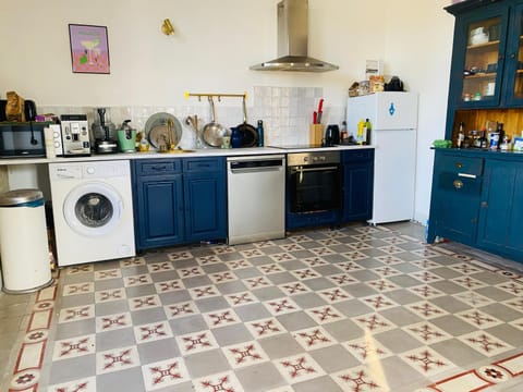 Gîte Mas La Bohème Piscine Parking Privé L'Isle-Sur-La-Sorgue Apartment in L'Isle-sur-la-Sorgue