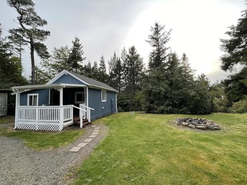 Our Cozy Getaway House in Ocean Park