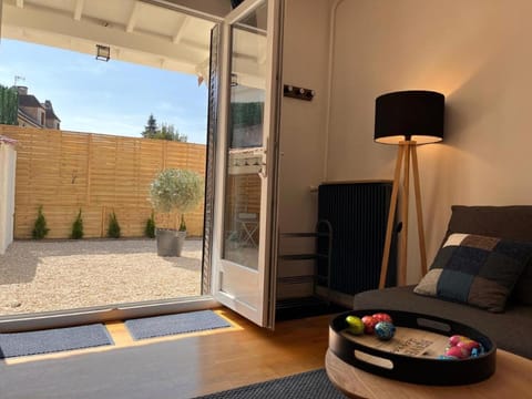 Maison La Belle Endormie- Disneyland et Paris House in Noisy-le-Grand