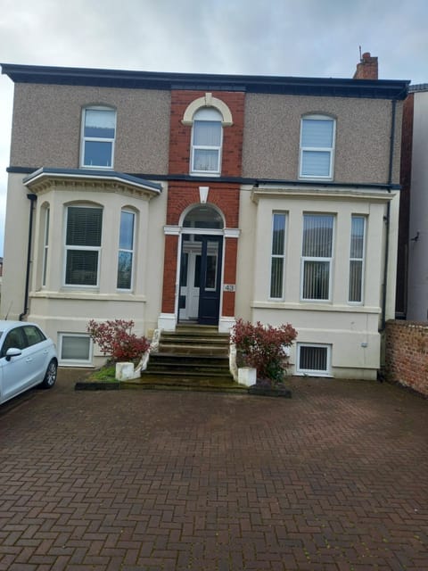 Flat 4, 43 Part Street Vacation rental in Southport