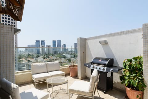 BBQ facilities, City view