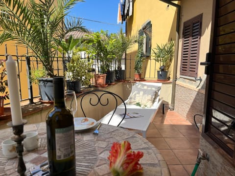 Day, View (from property/room), Balcony/Terrace, Dining area