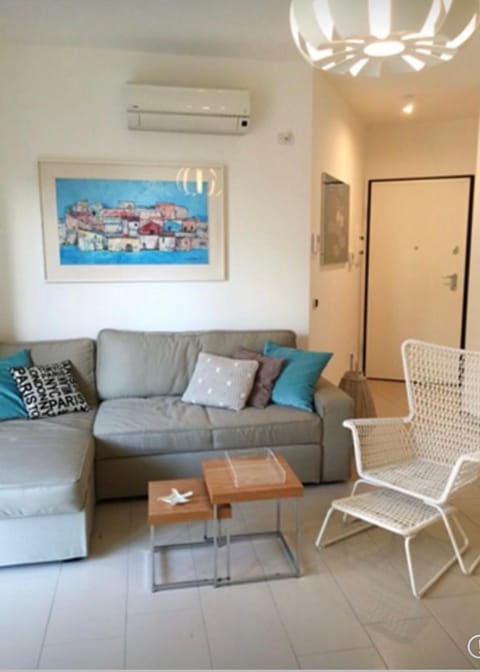 Living room, air conditioner