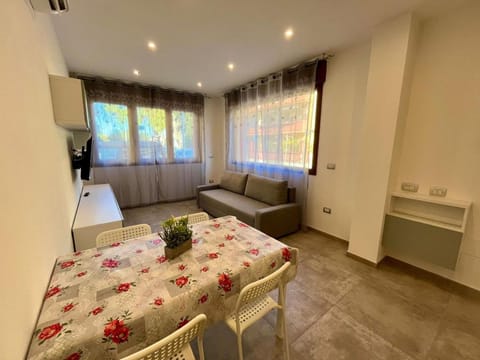 Communal lounge/ TV room, TV and multimedia