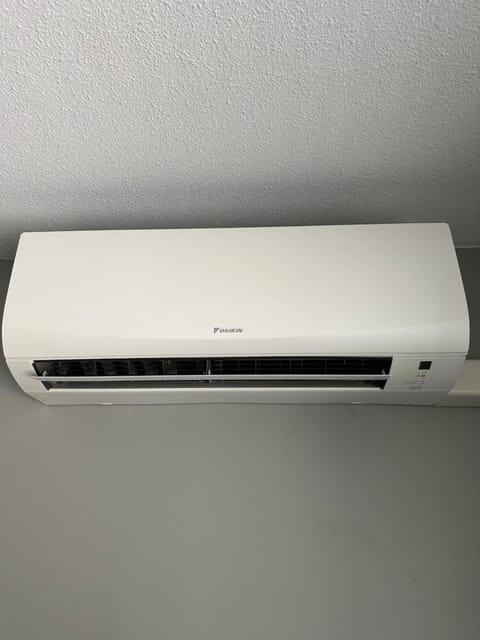 Studiohuoneisto Vallikadun Helmi, 56 m2, AC,Wifi,parveke Apartment in Finland