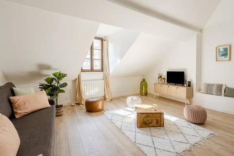 Communal lounge/ TV room, TV and multimedia, Living room, Other, Seating area, Evening entertainment