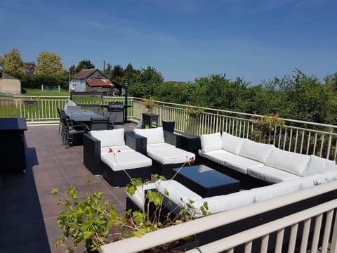 Balcony/Terrace, Balcony/Terrace