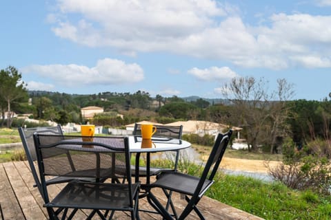 Facade/entrance, Garden, View (from property/room), Seating area, Dinner