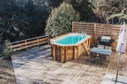 Patio, Balcony/Terrace, Swimming pool, Swimming pool, sunbed