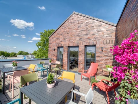 Property building, Spring, Day, View (from property/room), Balcony/Terrace, Balcony/Terrace, Seating area
