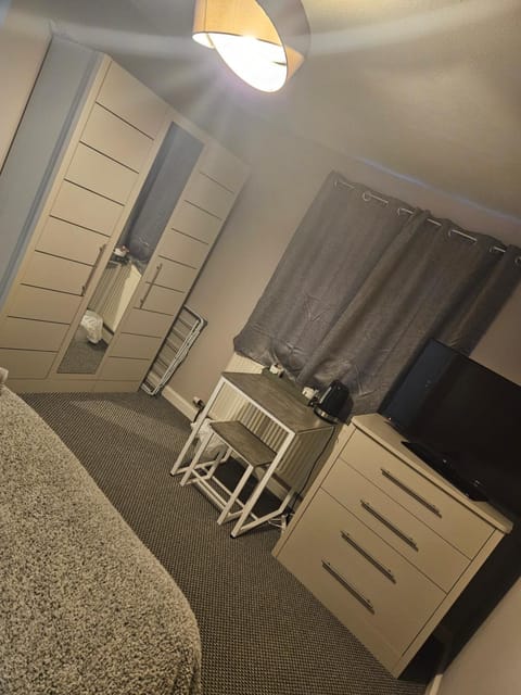 Pinewood House Grimsby Bed and Breakfast in Grimsby