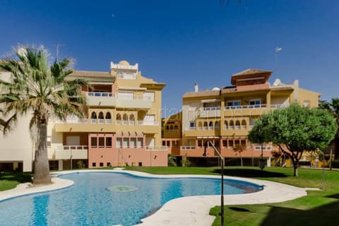 Property building, Garden, Swimming pool